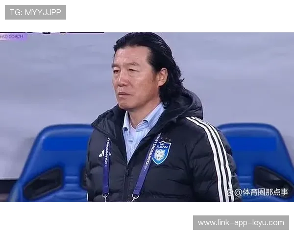 上海海港李明头球破门，徐新策动全场攻势：一次信念与协作的胜利之旅